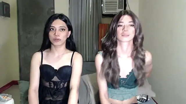 Snapshot of Urworldclasstrans chatting on October 18, 2025, 6:04 am Urworldclasstrans online show from October 18, 2025, 6:04 am