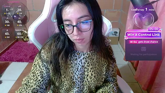Snapshot of Maggie_Fox3 chatting on June 29, 2026, 1:56 am Maggie Fox3 online show from June 29, 2026, 1:56 am