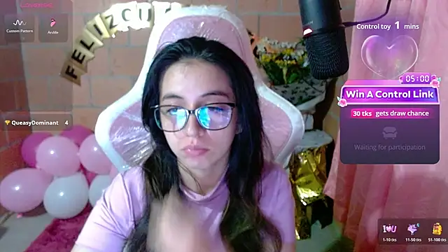 Snapshot of Maggie_Fox3 chatting on June 6, 2026, 1:55 am Maggie Fox3 online show from June 6, 2026, 1:55 am