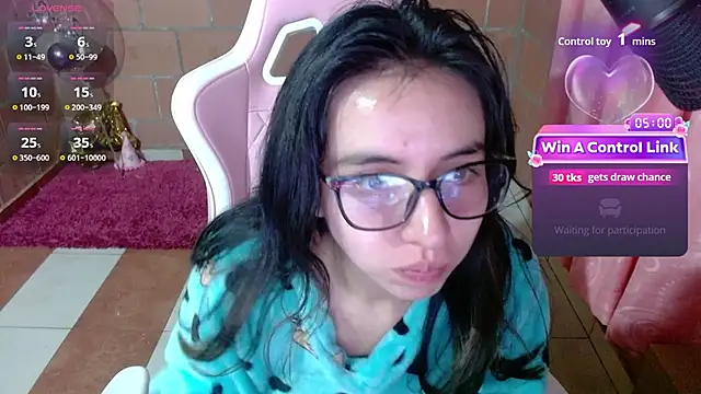 Snapshot of Maggie_Fox3 chatting on July 20, 2026, 2:30 am Maggie Fox3 online show from July 20, 2026, 2:30 am
