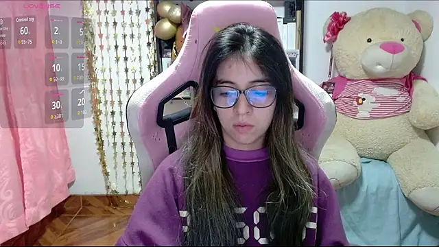 Maggie Fox3 online show from October 21, 2025, 1:27 am