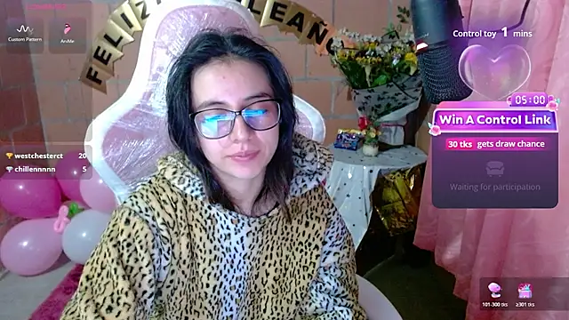 Snapshot of Maggie_Fox3 chatting on June 7, 2026, 1:11 am Maggie Fox3 online show from June 7, 2026, 1:11 am