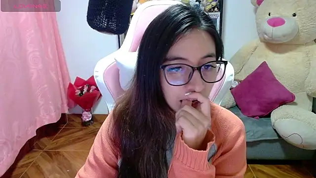 Maggie Fox3 online show from February 18, 2026, 12:52 am