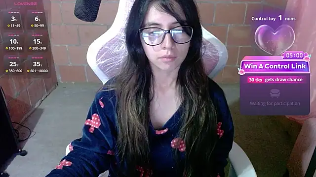 Snapshot of Maggie_Fox3 chatting on May 26, 2026, 1:26 am Maggie Fox3 online show from May 26, 2026, 1:26 am
