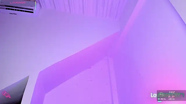 Snapshot of VictoriaVX chatting on November 8, 2025, 5:00 am VictoriaVX online show from November 8, 2025, 5:00 am