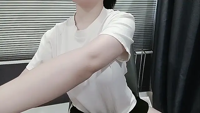 Snapshot of pelue chatting on October 21, 2025, 1:27 am pelue online show from October 21, 2025, 1:27 am