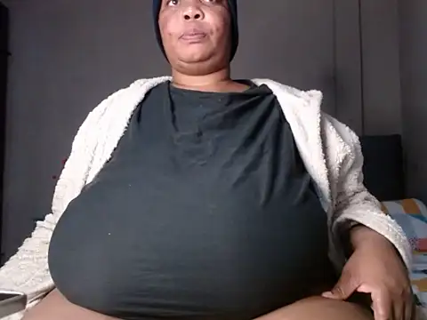 Lovelyboobs01 online show from May 6, 2026, 4:11 pm