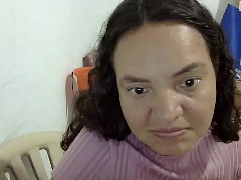 Snapshot of ElizabethMartinez chatting on April 21, 2026, 8:15 pm ElizabethMartinez online show from April 21, 2026, 8:15 pm