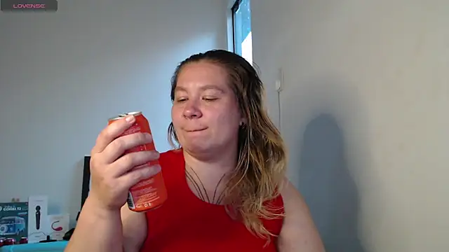 Snapshot of Enotika chatting on November 21, 2025, 9:25 pm Enotika online show from November 21, 2025, 9:25 pm