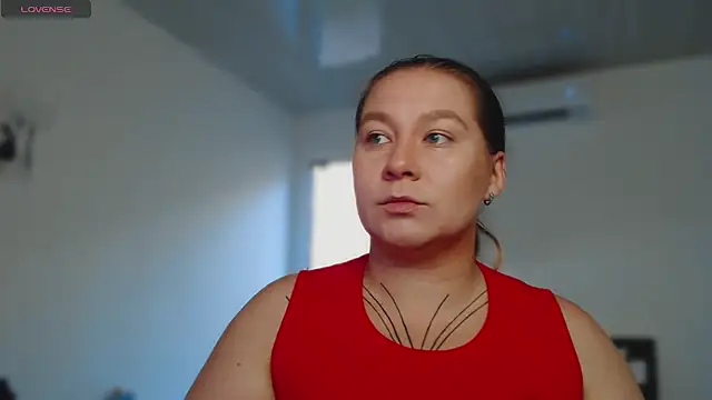 Snapshot of Enotika chatting on November 28, 2025, 9:15 pm Enotika online show from November 28, 2025, 9:15 pm