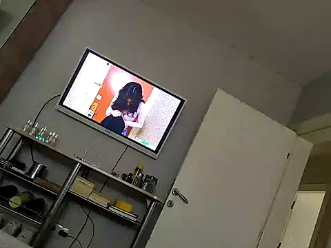 Snapshot of Consensustr chatting on February 9, 2025, 12:41 pm Consensustr online show from February 9, 2025, 12:41 pm