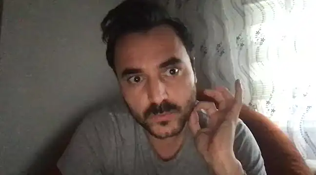 Snapshot of Consensustr chatting on January 4, 2025, 12:16 pm Consensustr online show from January 4, 2025, 12:16 pm