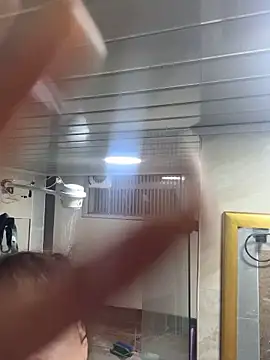 Snapshot of stormytt_ chatting on December 16, 2025, 5:00 am stormytt online show from December 16, 2025, 5:00 am