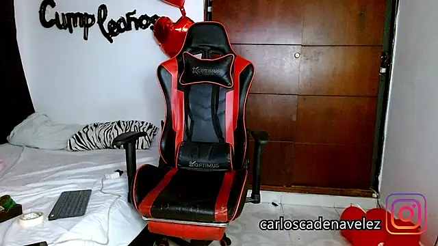 Snapshot of dickmaximum chatting on March 6, 2026, 10:05 pm dickmaximum online show from March 6, 2026, 10:05 pm