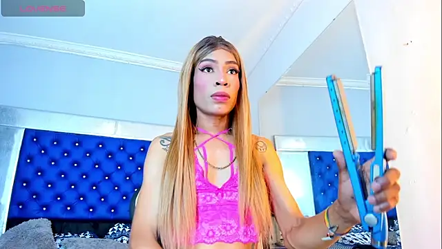 Snapshot of devorahorney chatting on October 16, 2025, 6:38 pm devorahorney online show from October 16, 2025, 6:38 pm