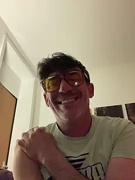 Snapshot of maxximere chatting on March 29, 2026, 12:12 am maxximere online show from March 29, 2026, 12:12 am