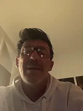 Snapshot of maxximere chatting on March 29, 2026, 10:11 pm maxximere online show from March 29, 2026, 10:11 pm