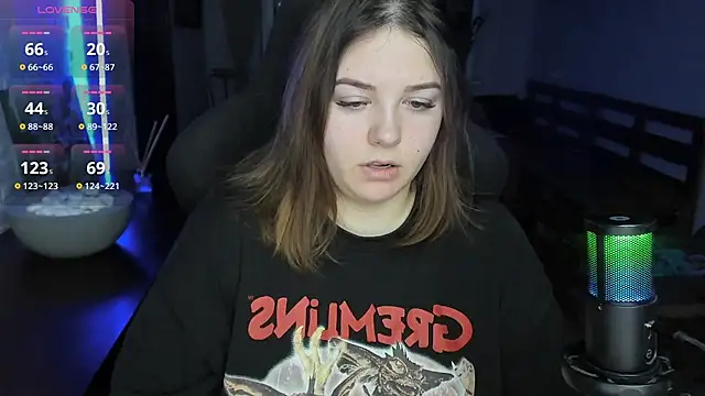 Snapshot of XNirvanaX chatting on November 27, 2025, 2:45 am XNirvanaX online show from November 27, 2025, 2:45 am