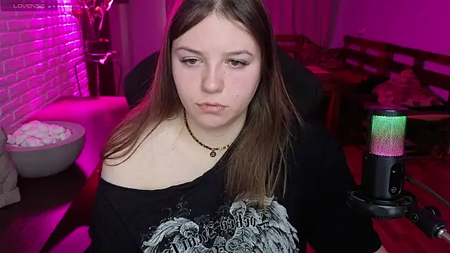 XNirvanaX online show from May 6, 2026, 2:26 am