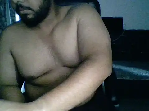 Snapshot of Wildguycums chatting on May 16, 2026, 5:23 pm Wildguycums online show from May 16, 2026, 5:23 pm