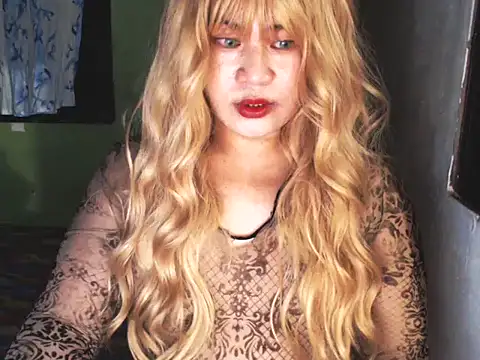 Hugeladycockmarga online show from March 20, 2026, 12:50 pm