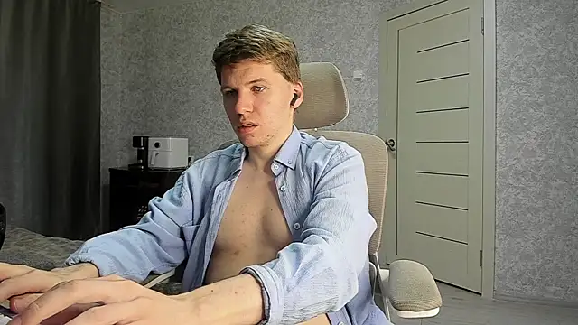 Snapshot of Bananas_dick chatting on June 26, 2026, 12:11 pm Bananas dick online show from June 26, 2026, 12:11 pm