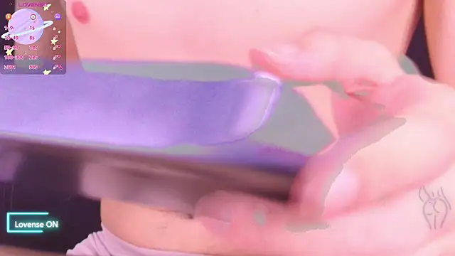 Hanna Evaanss online show from October 17, 2025, 7:59 pm