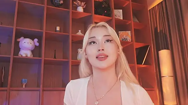 Snapshot of hyun_chia chatting on October 19, 2025, 8:44 pm hyun chia online show from October 19, 2025, 8:44 pm