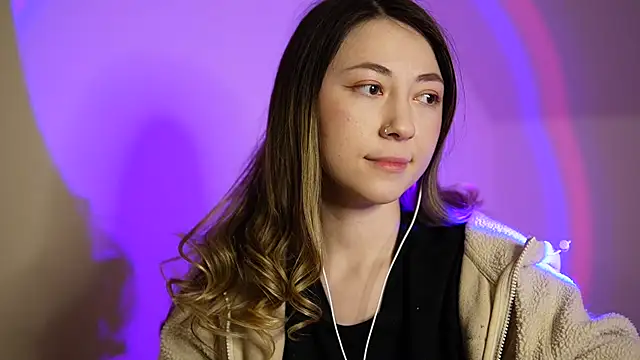 chibi moon  online show from February 13, 2025, 9:17 pm