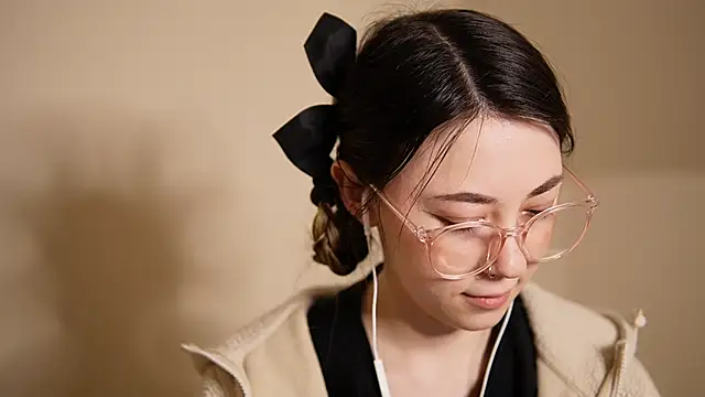 chibi moon  online show from December 14, 2024, 10:39 pm