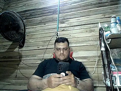 Snapshot of Arcangel_05 chatting on May 24, 2026, 6:24 am Arcangel 05 online show from May 24, 2026, 6:24 am