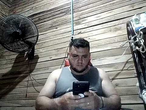 Snapshot of Arcangel_05 chatting on May 17, 2026, 2:22 am Arcangel 05 online show from May 17, 2026, 2:22 am