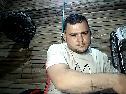 Snapshot of Arcangel_05 chatting on June 21, 2026, 11:54 pm Arcangel 05 online show from June 21, 2026, 11:54 pm