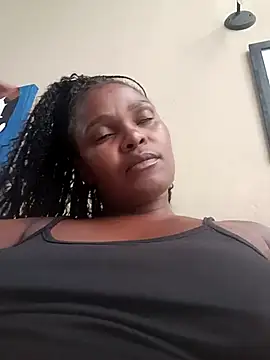 Snapshot of SweetAppleCandyxx chatting on March 1, 2025, 4:00 pm SweetAppleCandyxx online show from March 1, 2025, 4:00 pm