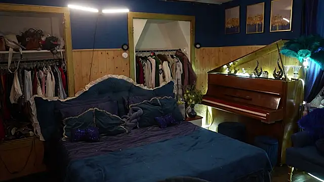 VanessaDoyle online show from October 31, 2025, 3:52 pm