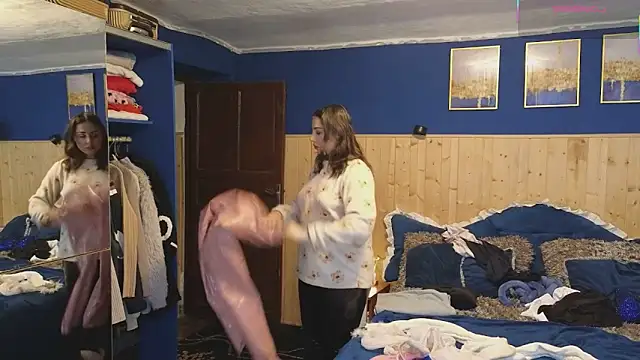 VanessaDoyle online show from February 28, 2025, 2:42 pm