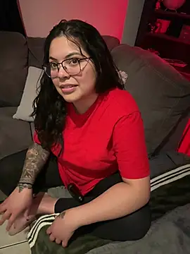 drizzypeach602 online show from June 12, 2026, 7:39 am