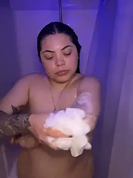 drizzypeach602 online show from February 14, 2025, 8:42 am