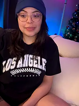 Snapshot of drizzypeach602 chatting on December 3, 2025, 4:35 am drizzypeach602 online show from December 3, 2025, 4:35 am