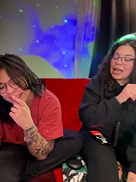 Snapshot of drizzypeach602 chatting on October 9, 2025, 2:12 am drizzypeach602 online show from October 9, 2025, 2:12 am