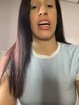 Amira Milker online show from January 11, 2025, 3:23 am