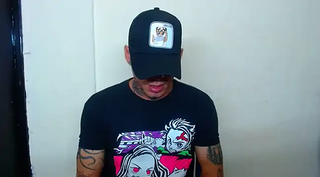 Snapshot of sebas_bigcock69 chatting on March 23, 2025, 5:32 am sebas bigcock69 online show from March 23, 2025, 5:32 am