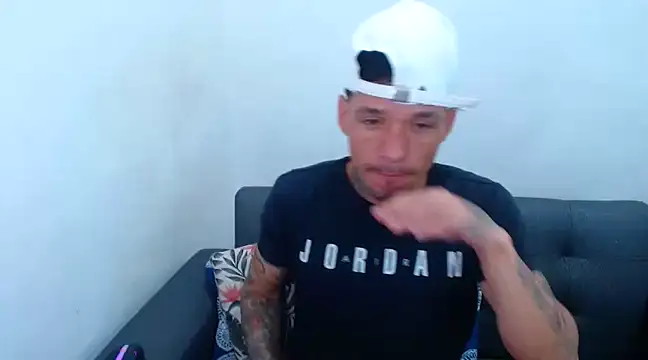 Snapshot of sebas_bigcock69 chatting on January 11, 2025, 9:46 pm sebas bigcock69 online show from January 11, 2025, 9:46 pm