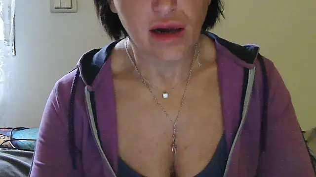 Snapshot of Althea_Love chatting on February 19, 2026, 9:17 am Althea Love online show from February 19, 2026, 9:17 am