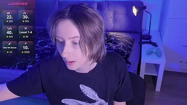 Snapshot of mothkink chatting on December 5, 2025, 6:17 pm mothkink online show from December 5, 2025, 6:17 pm