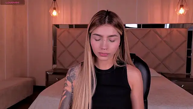 LexieWayne online show from July 13, 2026, 5:01 pm