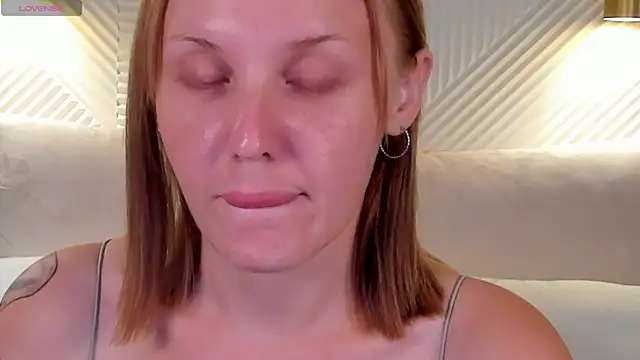 Snapshot of LianaFord chatting on June 24, 2026, 7:33 pm LianaFord online show from June 24, 2026, 7:33 pm