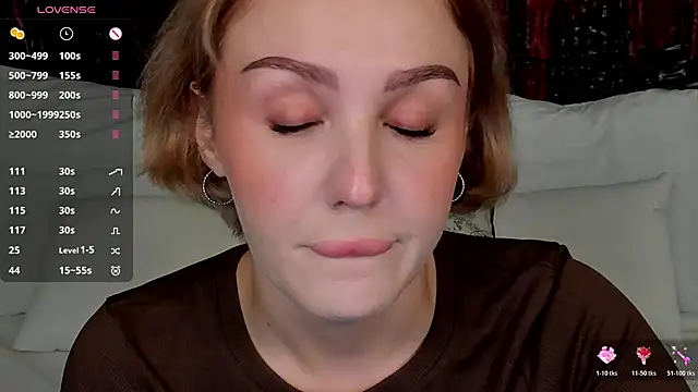 LianaFord online show from November 4, 2025, 8:34 pm