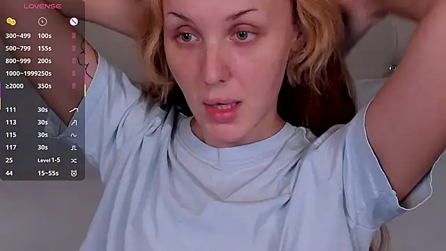 LianaFord online show from December 3, 2025, 12:01 am