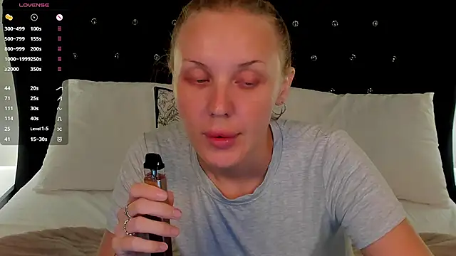 Snapshot of LianaFord chatting on June 23, 2026, 5:27 am LianaFord online show from June 23, 2026, 5:27 am